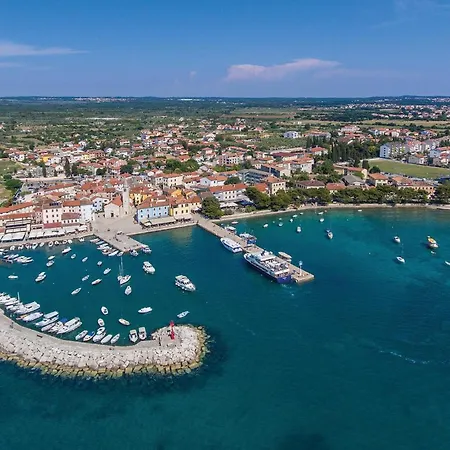 Gorgeous In With Wifi Fažana