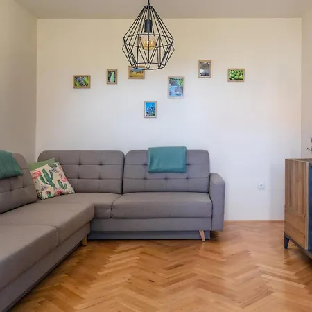 Apartment Gorgeous In With Wifi
